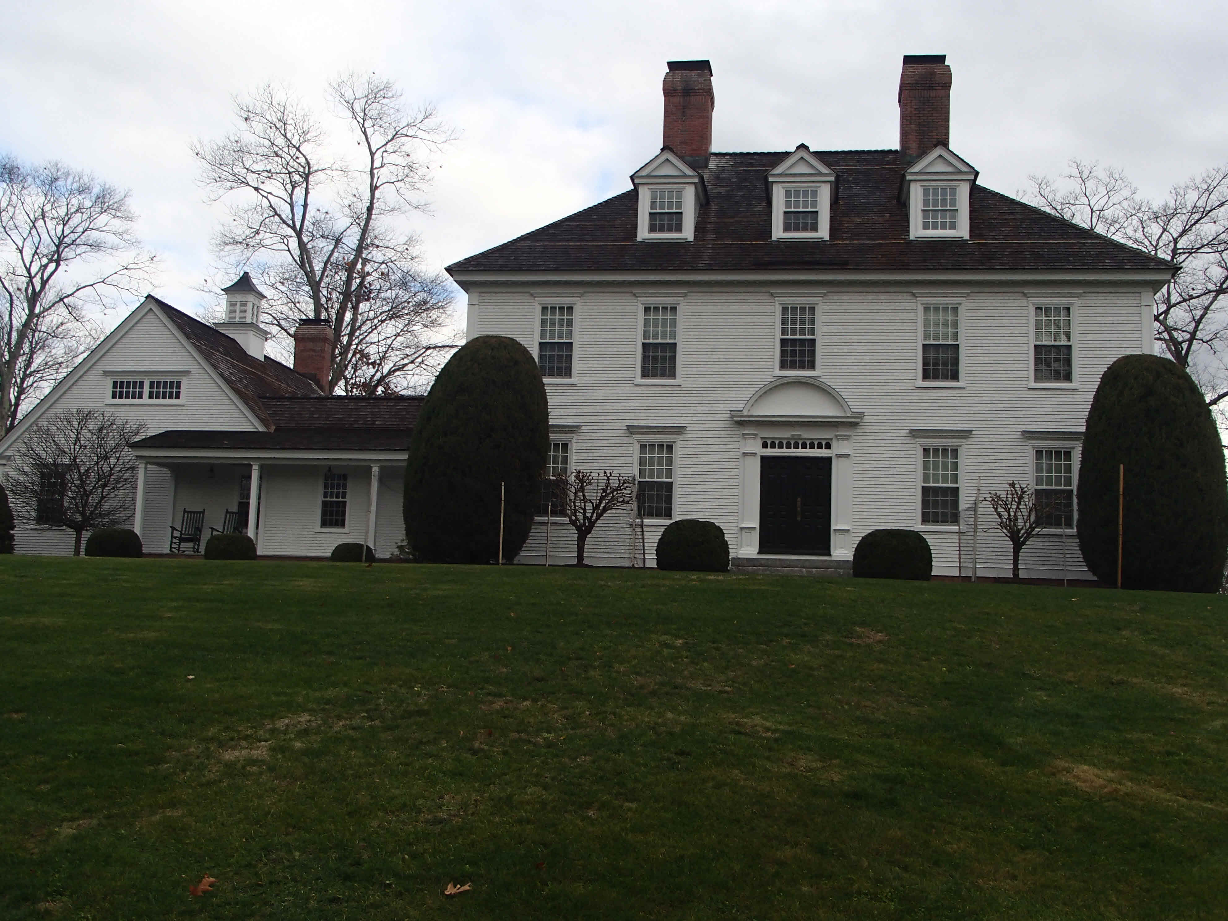 Building photograph for 150 SKYLINE RIDGE RD